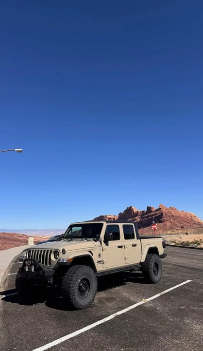 2020 Jeep JT Gladiator - Image 3 of 3