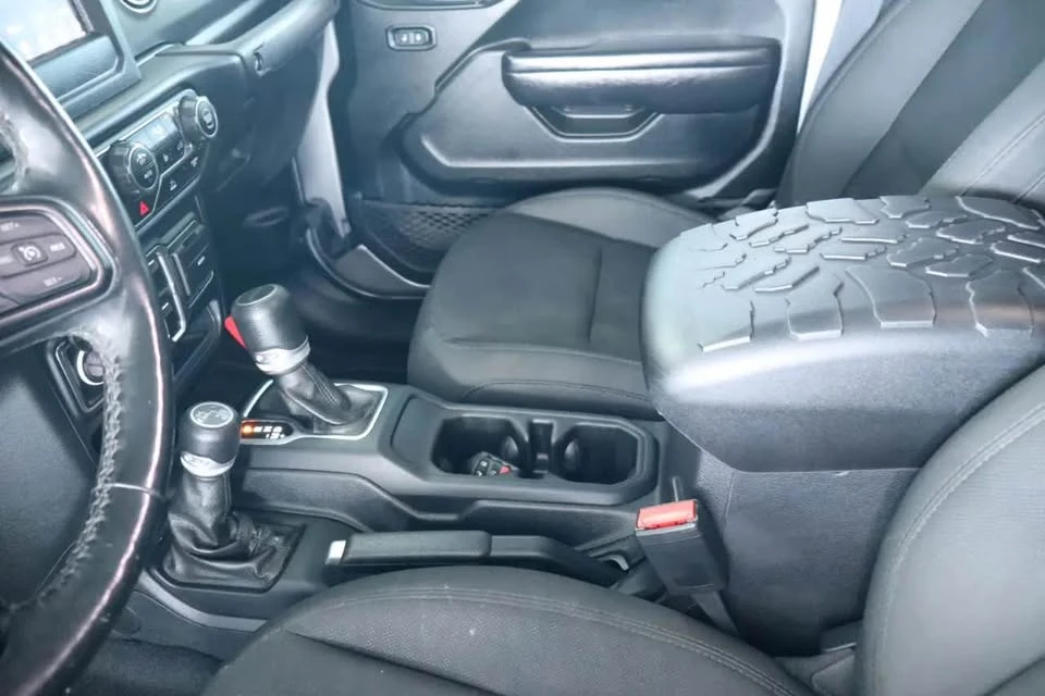 2020 Jeep JT Gladiator - Image 16 of 20