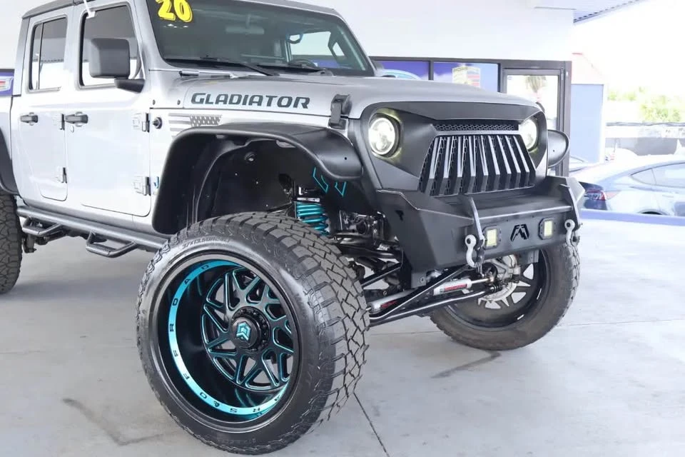 2020 Jeep JT Gladiator - Image 2 of 20