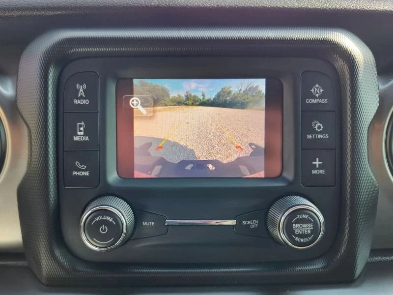 2020 Jeep JT Gladiator - Image 18 of 20