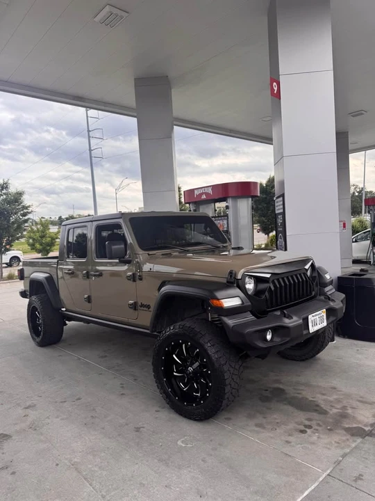2020 Jeep JT Gladiator - Image 10 of 14