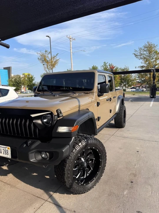 2020 Jeep JT Gladiator - Image 9 of 14