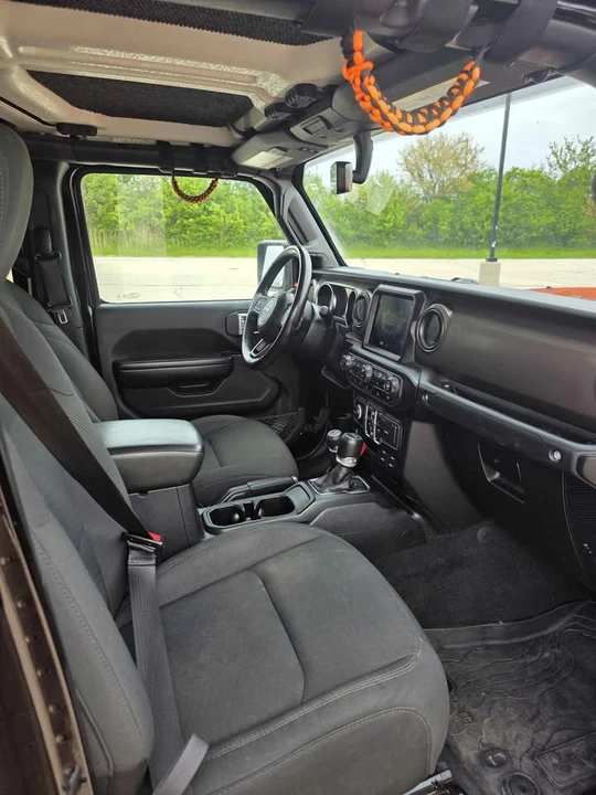 2020 Jeep JT Gladiator - Image 10 of 19