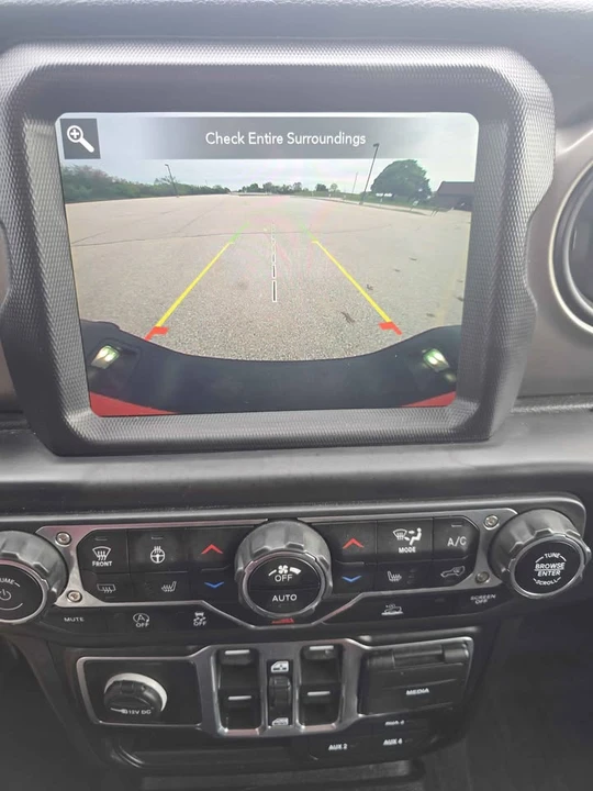2020 Jeep JT Gladiator - Image 17 of 19