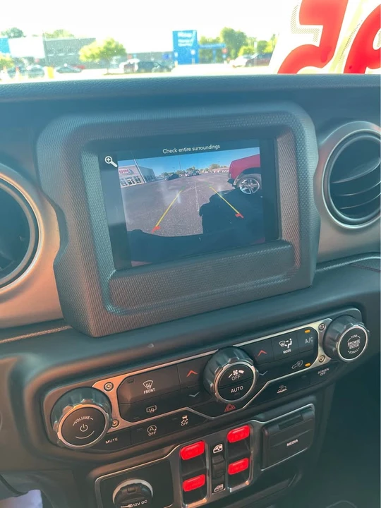 2020 Jeep JT Gladiator - Image 19 of 20