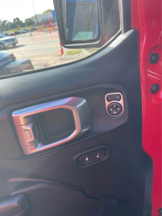 2020 Jeep JT Gladiator - Image 11 of 20