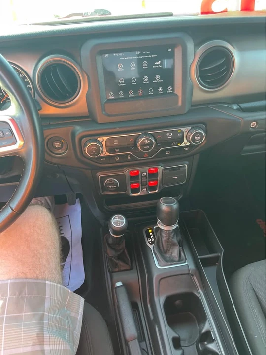 2020 Jeep JT Gladiator - Image 17 of 20