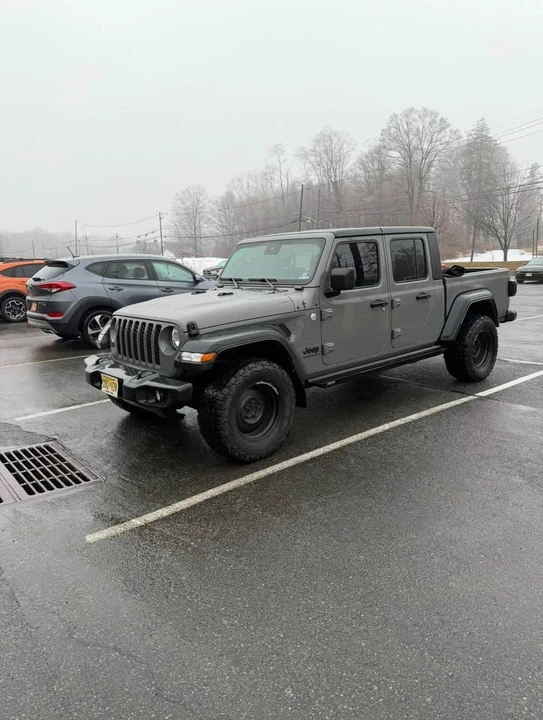 2020 Jeep JT Gladiator - Image 2 of 4