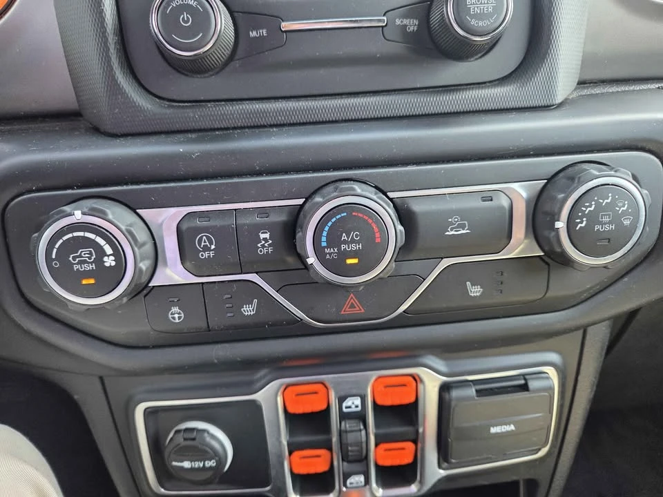 2020 Jeep JT Gladiator - Image 15 of 20