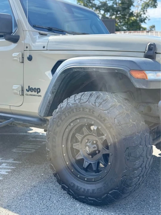 2020 Jeep JT Gladiator - Image 9 of 16