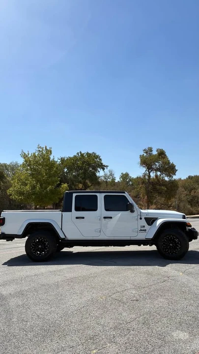 2020 Jeep JT Gladiator - Image 5 of 11