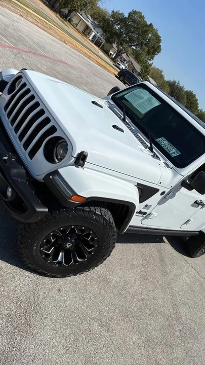 2020 Jeep JT Gladiator - Image 3 of 11