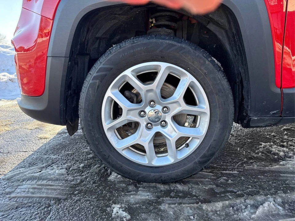 2020 Jeep Renegade - Image 16 of 21