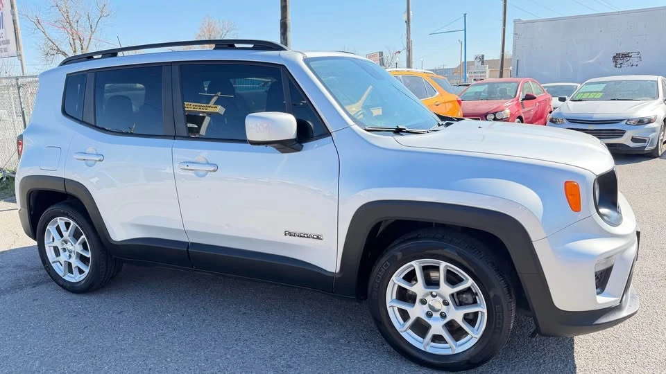 2020 Jeep Renegade - Image 2 of 10