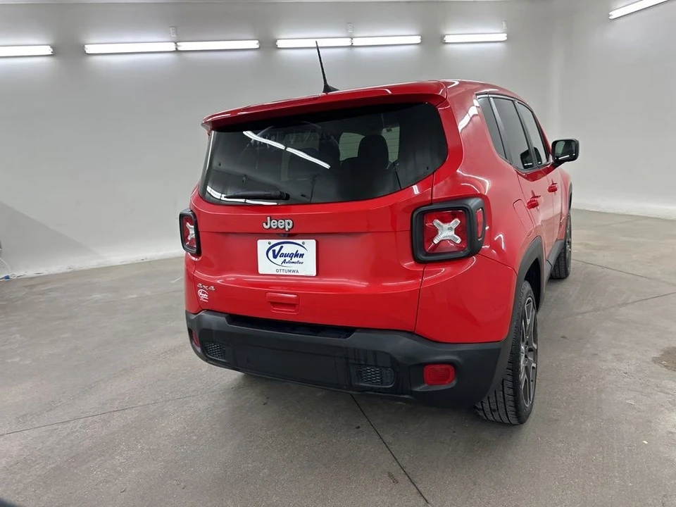 2020 Jeep Renegade - Image 11 of 12