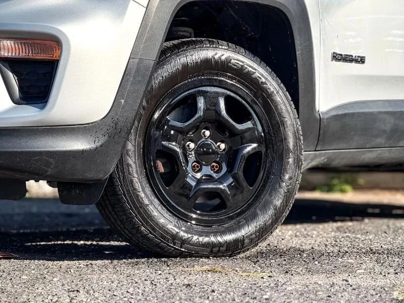 2020 Jeep Renegade - Image 8 of 12