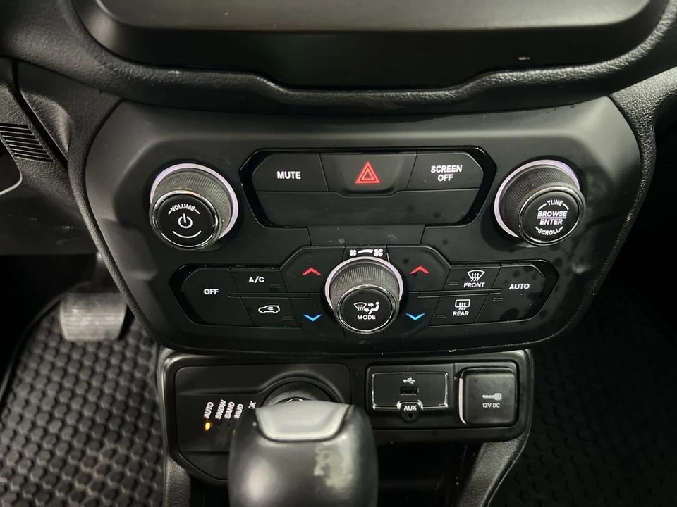 2020 Jeep Renegade - Image 16 of 21