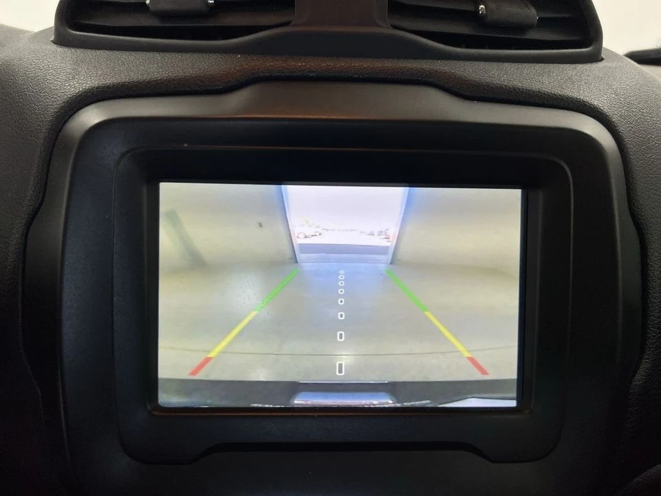 2020 Jeep Renegade - Image 13 of 21
