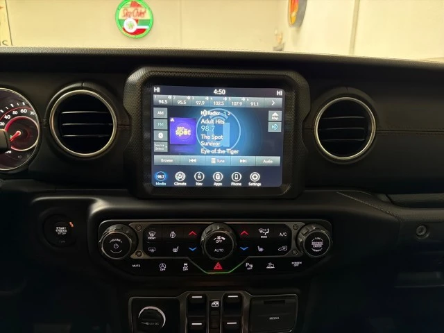 2020 Jeep JT Gladiator - Image 17 of 21