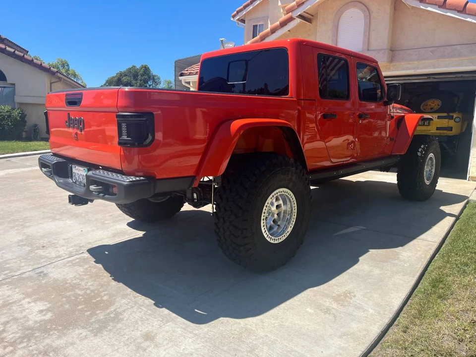 2020 Jeep JT Gladiator - Image 3 of 11