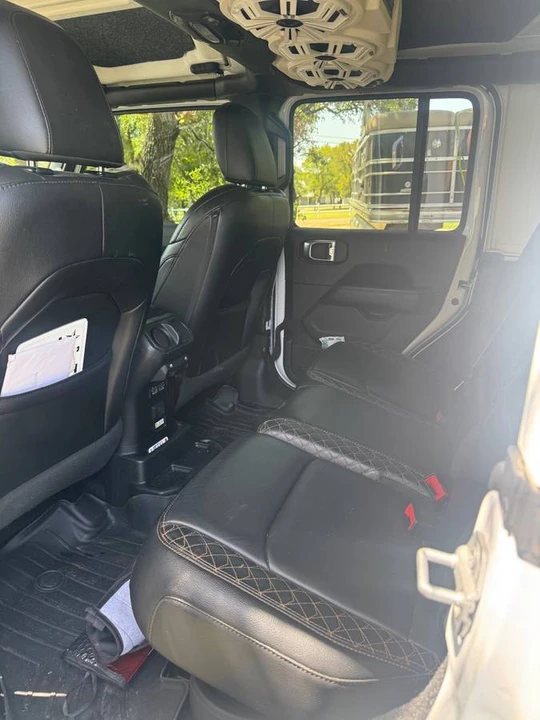 2020 Jeep JL Wrangler - Image 7 of 8