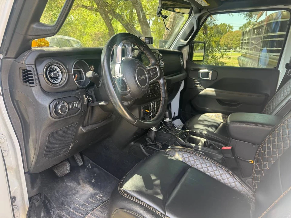 2020 Jeep JL Wrangler - Image 6 of 8