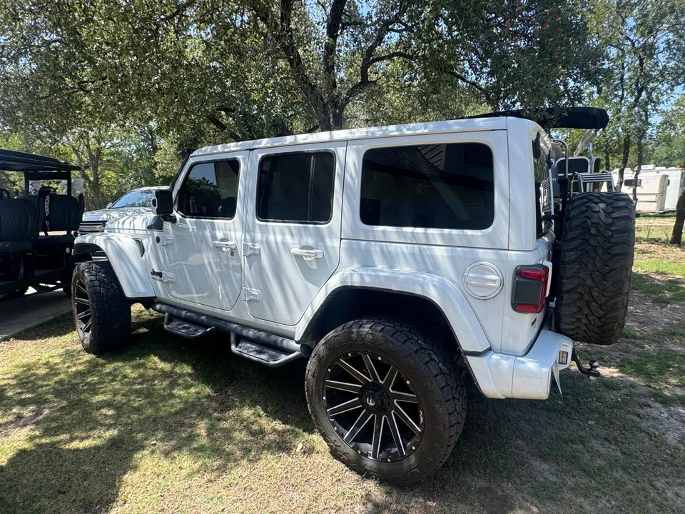 2020 Jeep JL Wrangler - Image 5 of 8