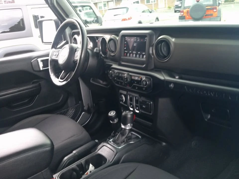 2020 Jeep JL Wrangler - Image 9 of 17