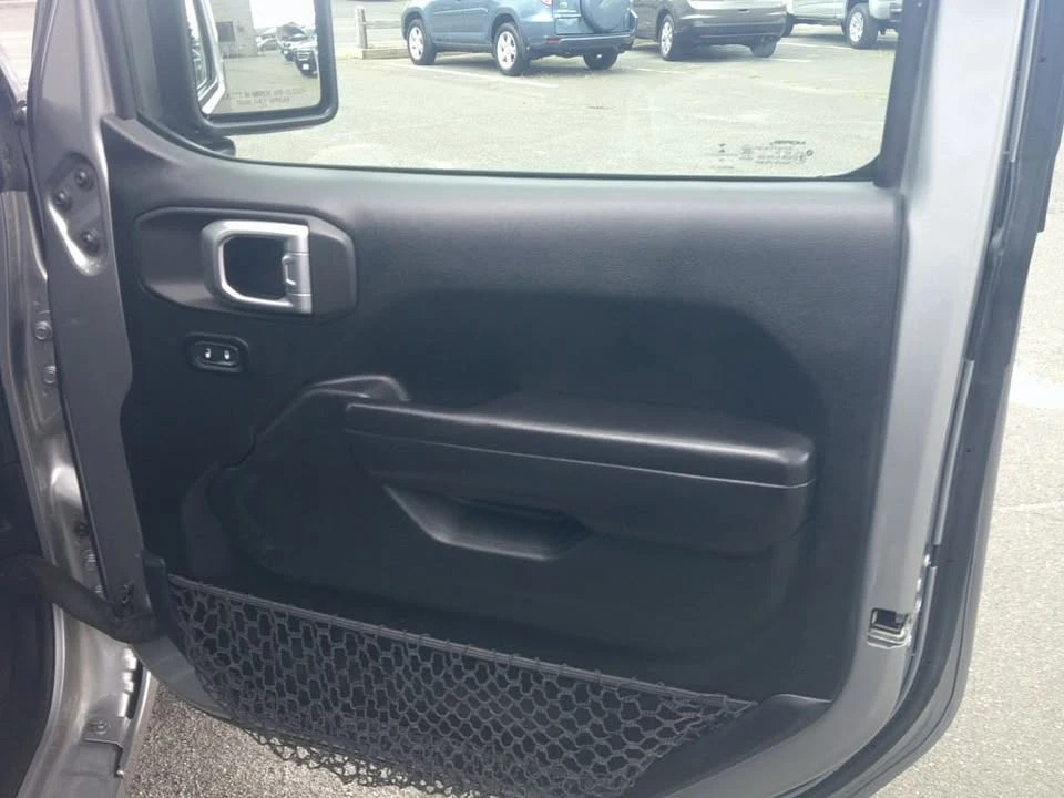 2020 Jeep JL Wrangler - Image 10 of 17
