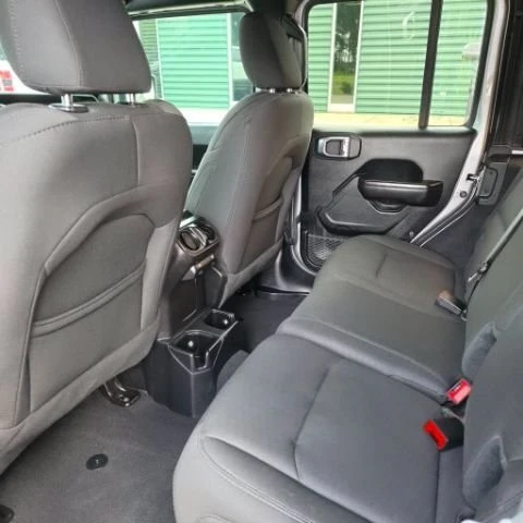 2020 Jeep JL Wrangler - Image 19 of 20