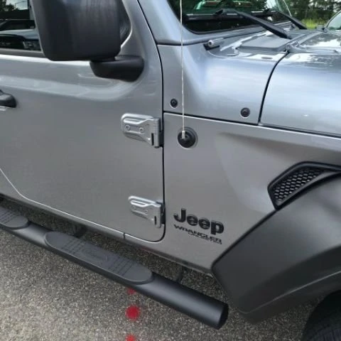 2020 Jeep JL Wrangler - Image 14 of 20