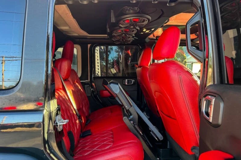 2020 Jeep JL Wrangler - Image 17 of 20