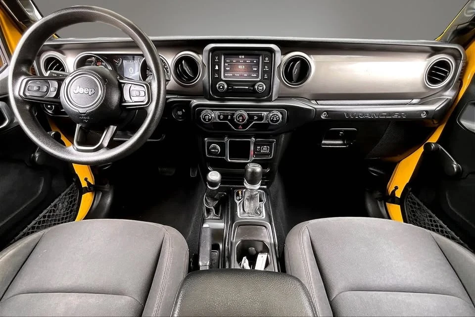 2020 Jeep JL Wrangler - Image 4 of 5