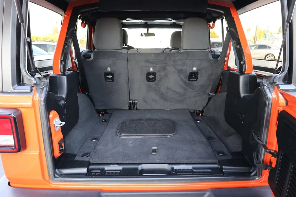 2020 Jeep JL Wrangler - Image 10 of 20