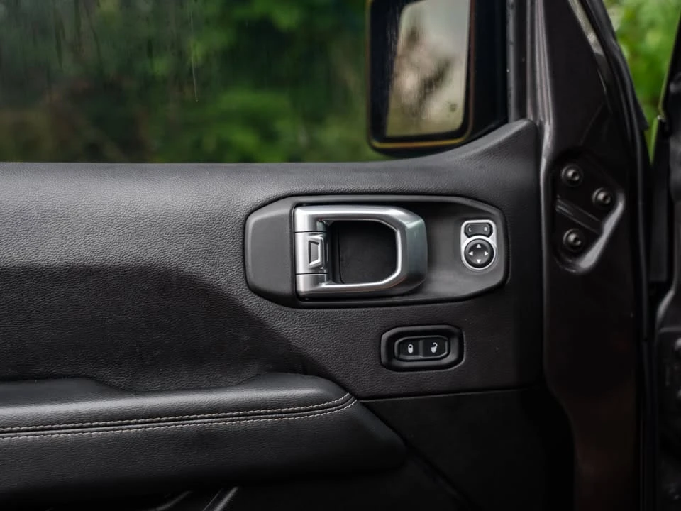 2020 Jeep JL Wrangler - Image 13 of 20