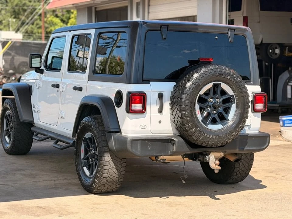 2020 Jeep JL Wrangler - Image 5 of 20