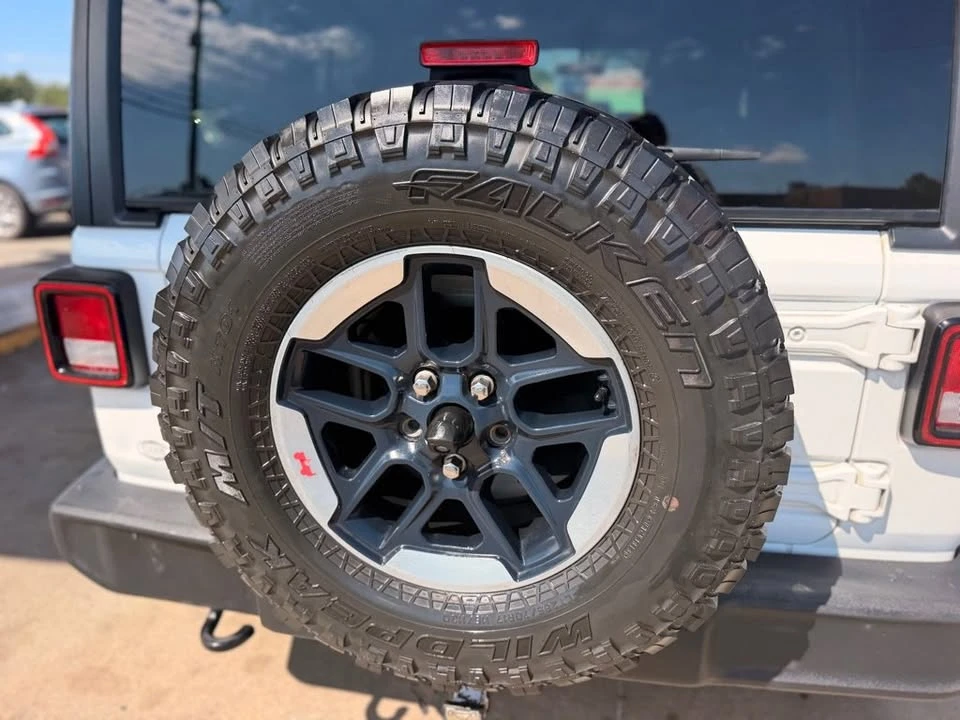 2020 Jeep JL Wrangler - Image 9 of 20