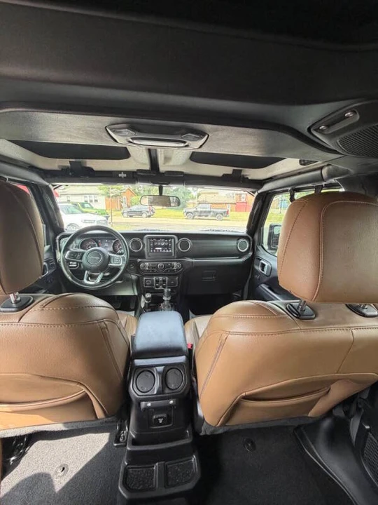 2020 Jeep JL Wrangler - Image 15 of 19