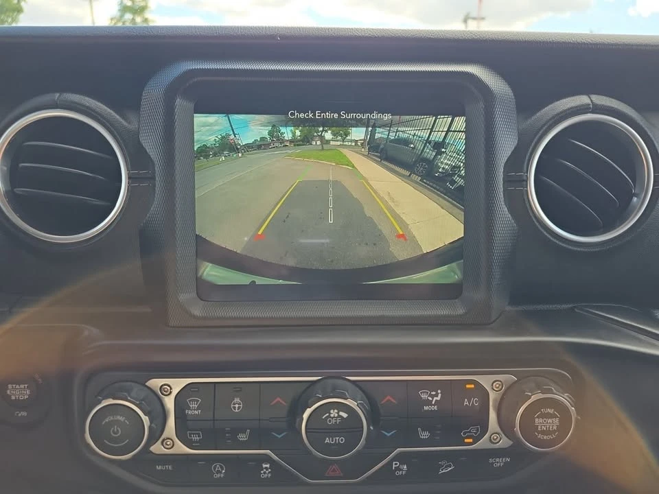 2020 Jeep JL Wrangler - Image 15 of 20