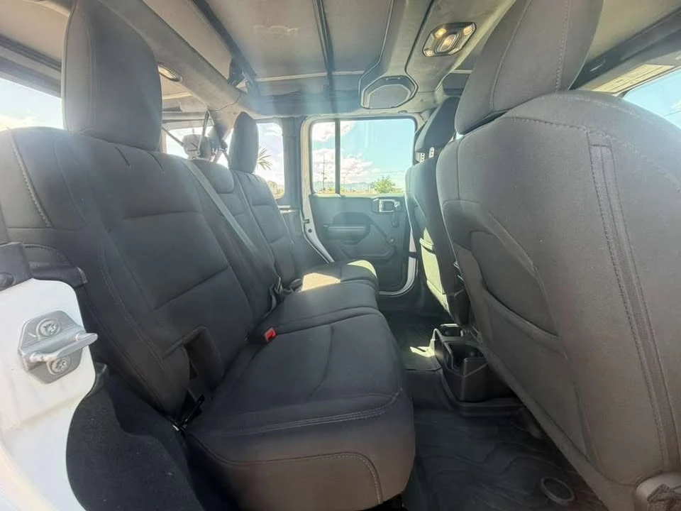 2020 Jeep JL Wrangler - Image 16 of 17