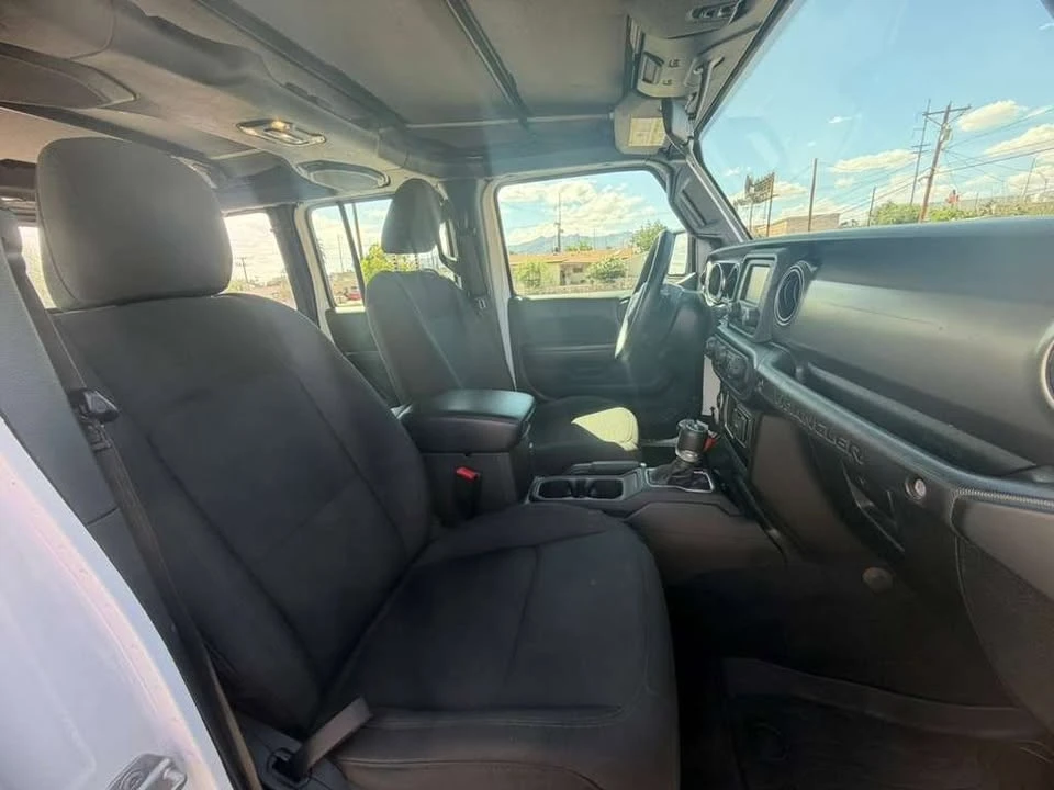 2020 Jeep JL Wrangler - Image 15 of 17