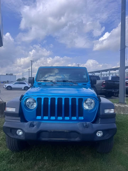 2020 Jeep JL Wrangler - Image 2 of 10