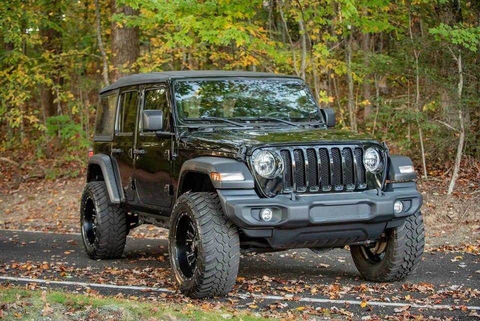 2020 Jeep JL Wrangler - Image 11 of 20