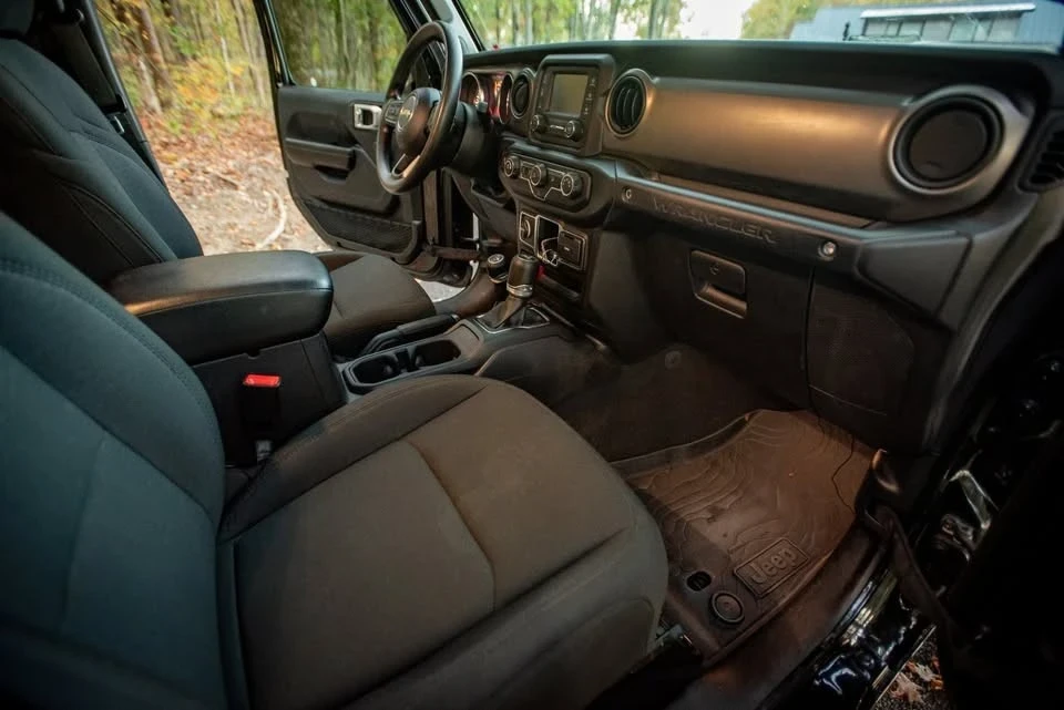 2020 Jeep JL Wrangler - Image 8 of 20