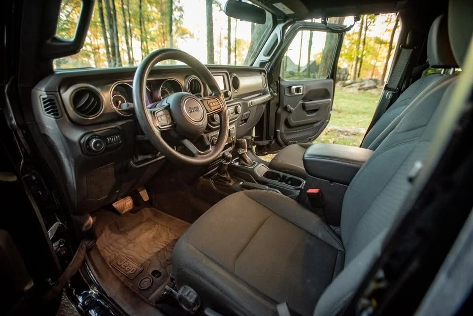 2020 Jeep JL Wrangler - Image 3 of 20