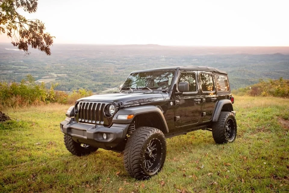2020 Jeep JL Wrangler - Image 15 of 20