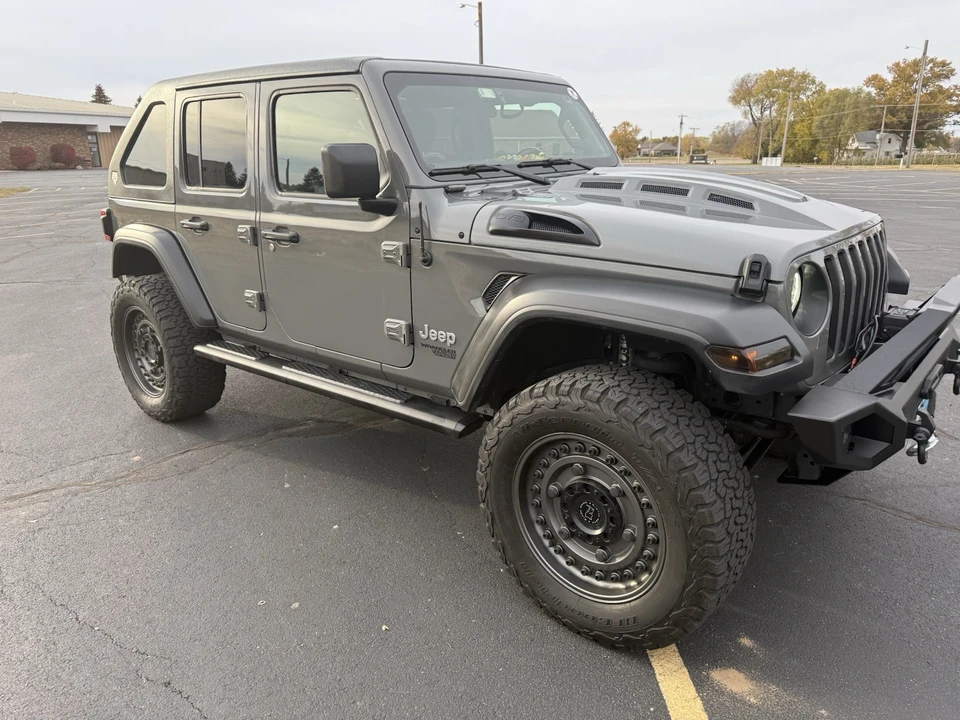 2020 Jeep JL Wrangler - Image 3 of 18