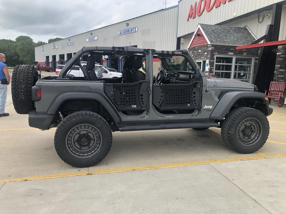 2020 Jeep JL Wrangler - Image 5 of 18