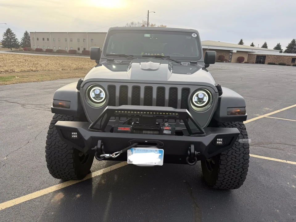 2020 Jeep JL Wrangler - Image 2 of 18