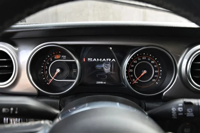 2020 Jeep JL Wrangler - Image 20 of 21